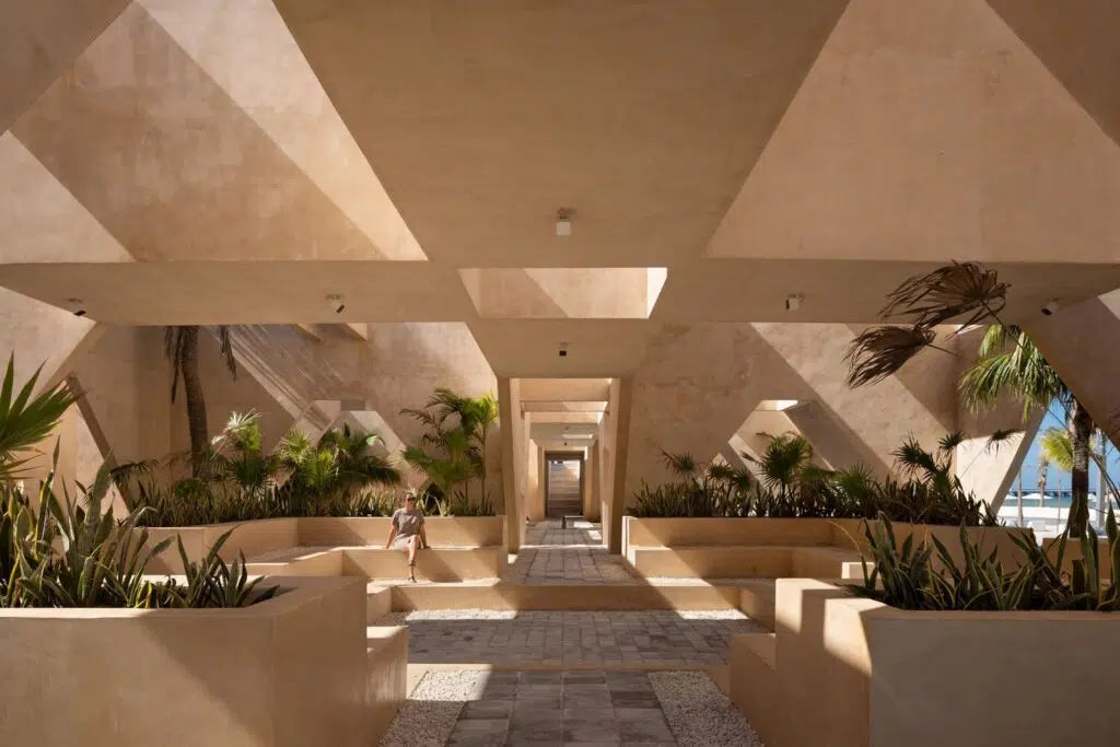 Tonos tierra: la fusión entre la arquitectura contemporánea y la naturaleza exuberante